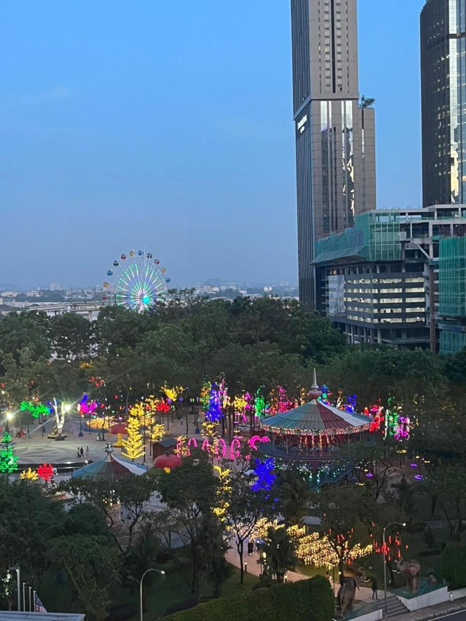 I-Soho , I-City Shah Alam Luaran gambar